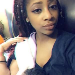 Meet your Posher, Dynaela